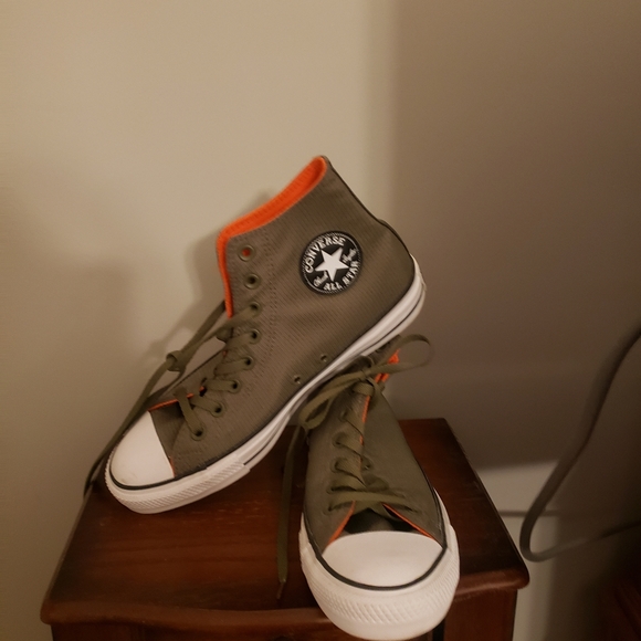 Custom Converse Chuck Taylor Unisex - Picture 3 of 4
